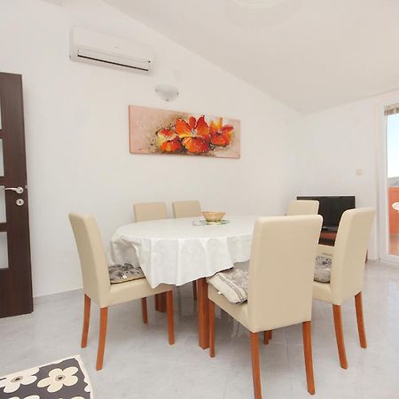 Apartments By The Sea Vlasici, Pag - 9324 Room photo