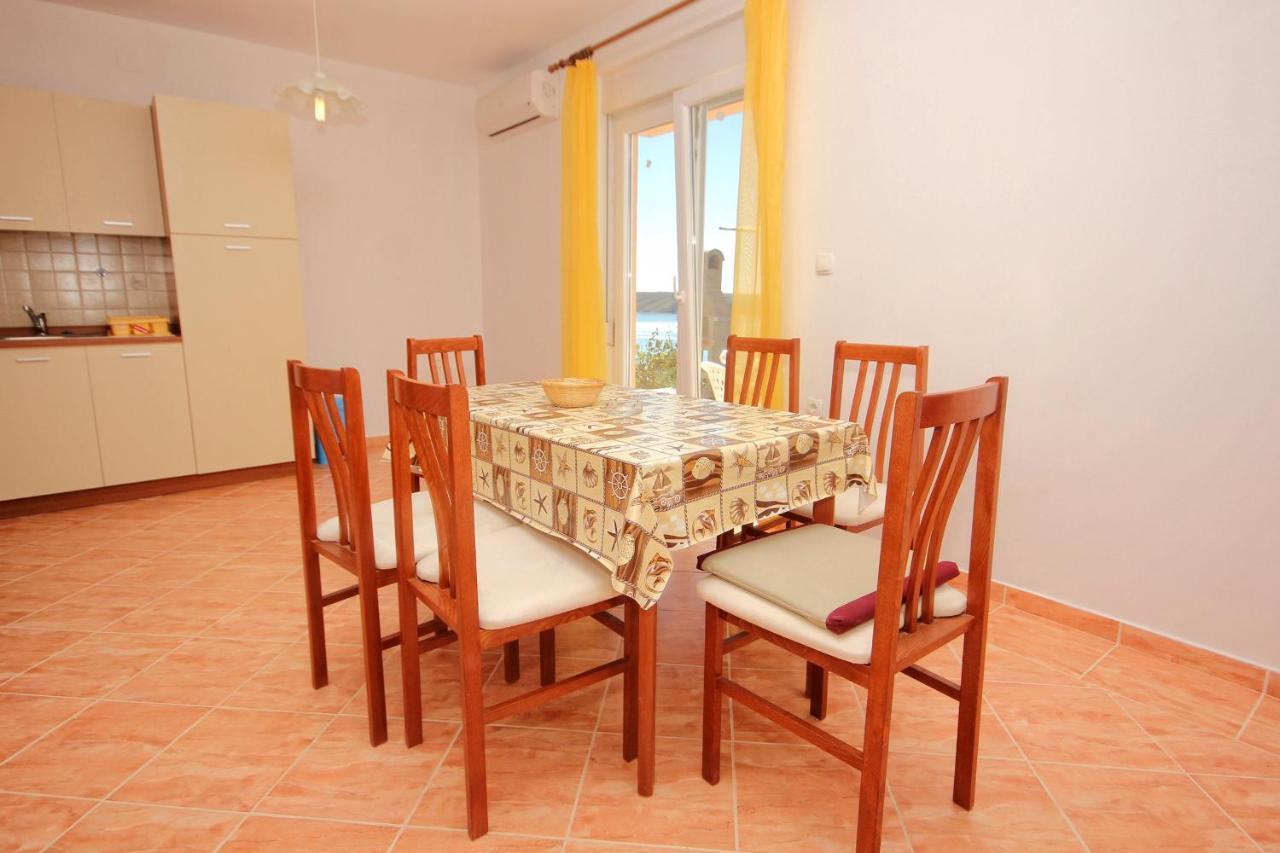 Apartments By The Sea Vlasici, Pag - 9324 Exterior photo