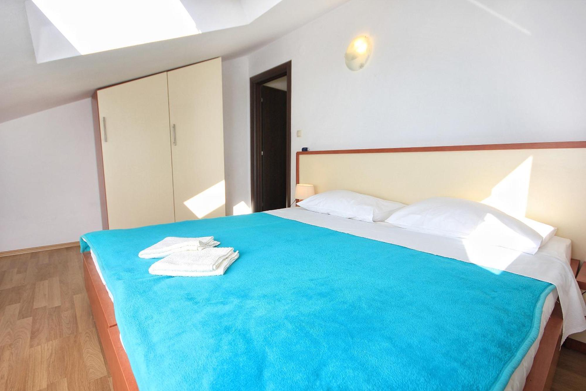 Apartments By The Sea Vlasici, Pag - 9324 Room photo