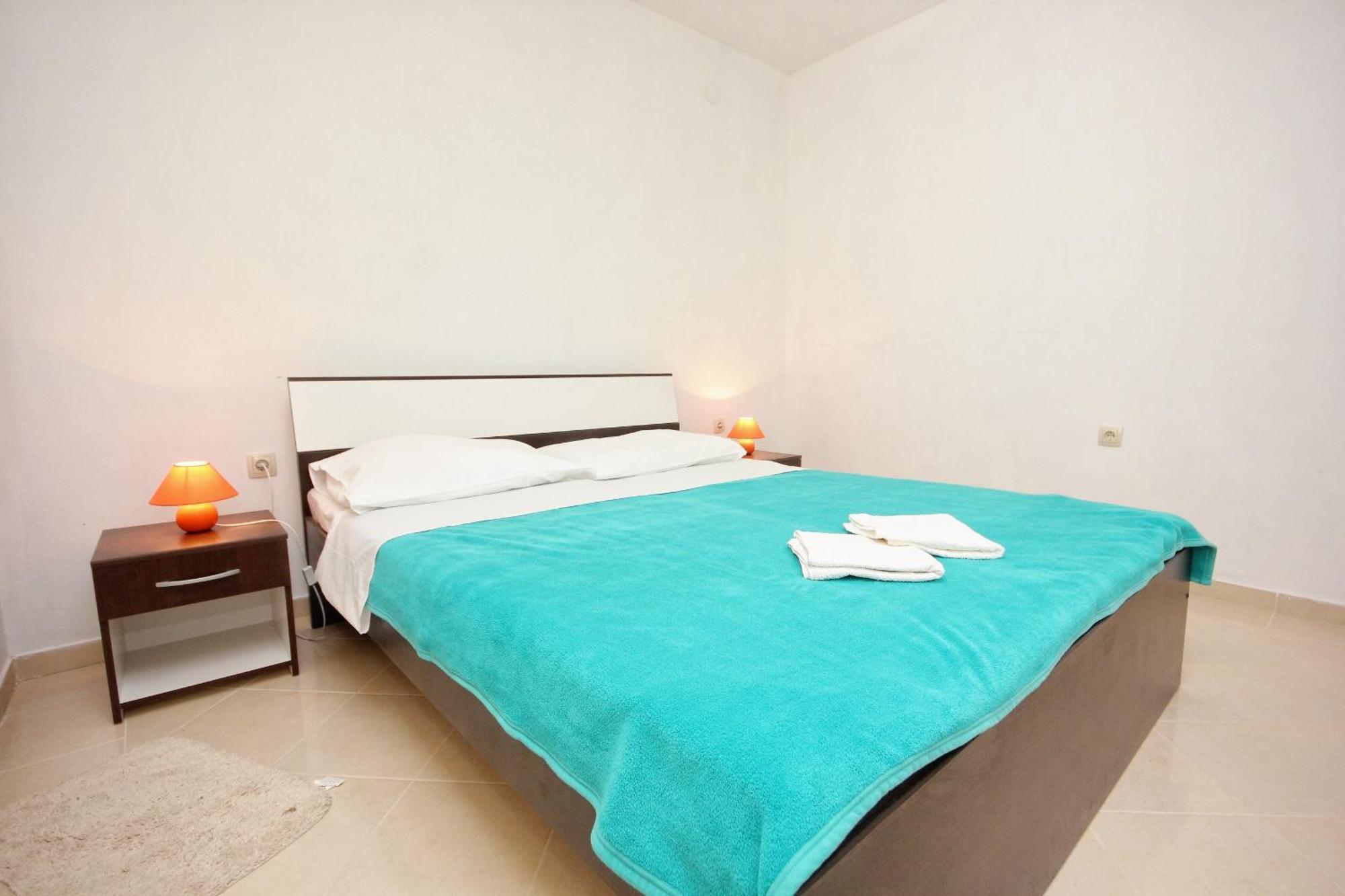 Apartments By The Sea Vlasici, Pag - 9324 Room photo